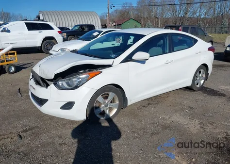 2013 Hyundai Elantra Gls z USA, uszkodzony, nr VIN 5NPDH4AE8DH404779